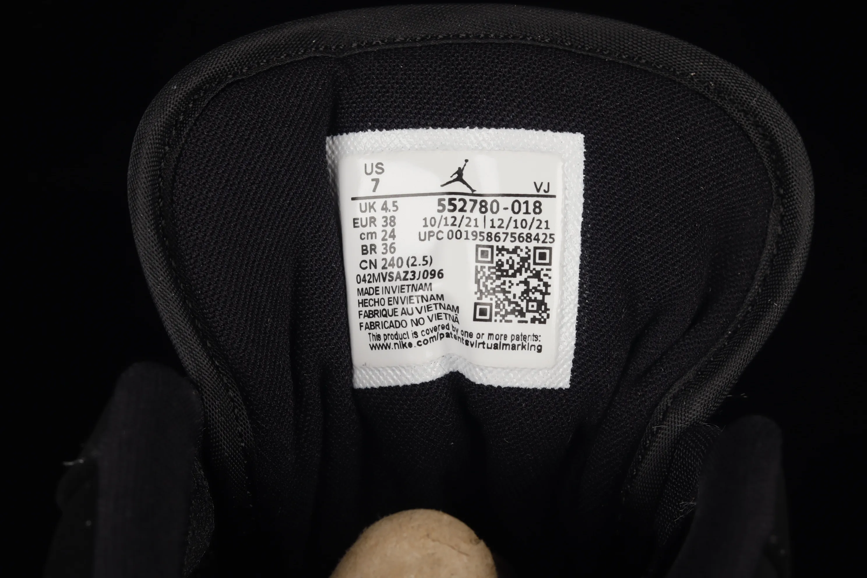 All categories Air Jordan Jordan series basketball shoes Air Jordan 1 Low Z version Air Jordan 1 Low "New Emerald" AJ1 Joe 1 black and white gray 552780-018